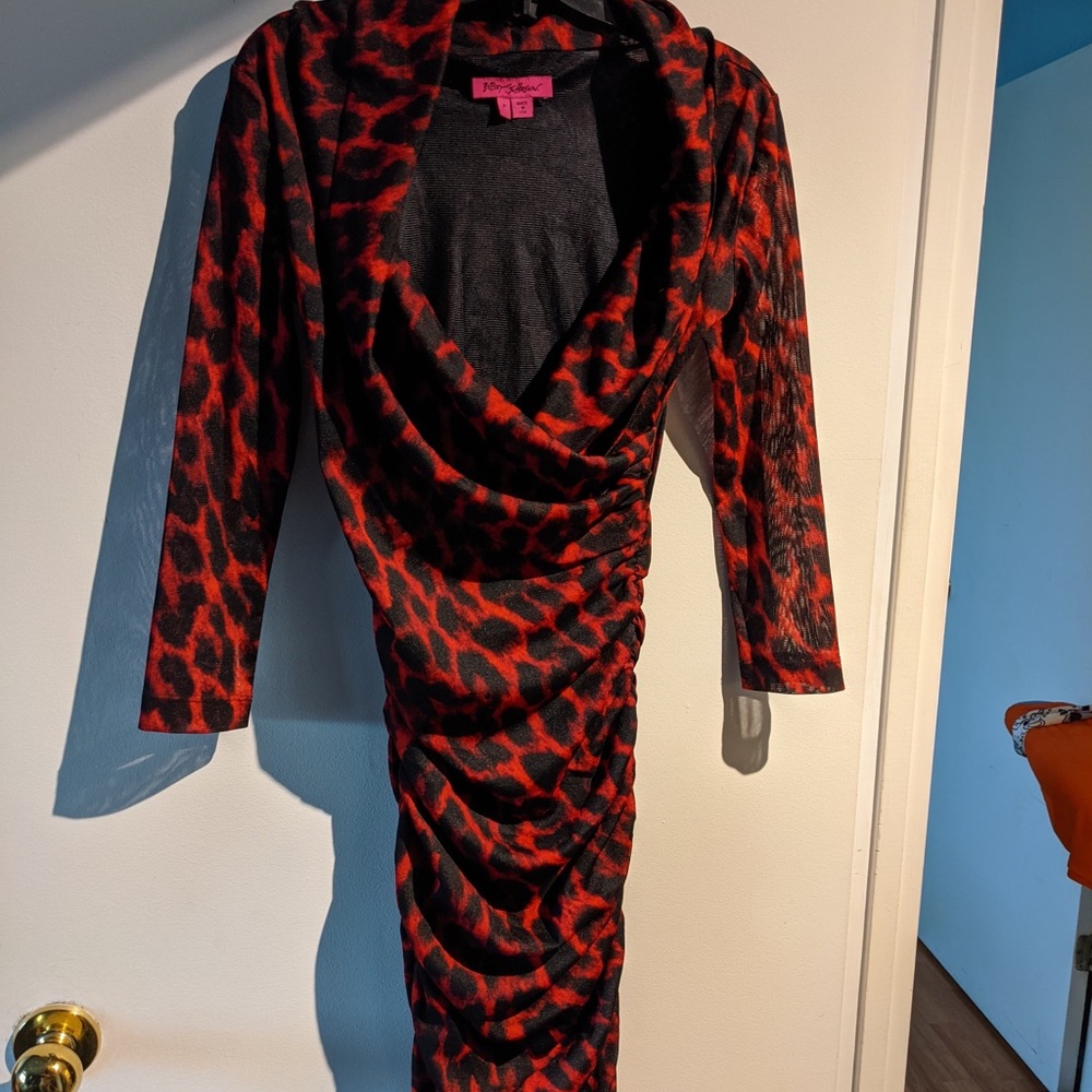 Vintage Betsey Johnson dress size 0. Knees length made in USA.
